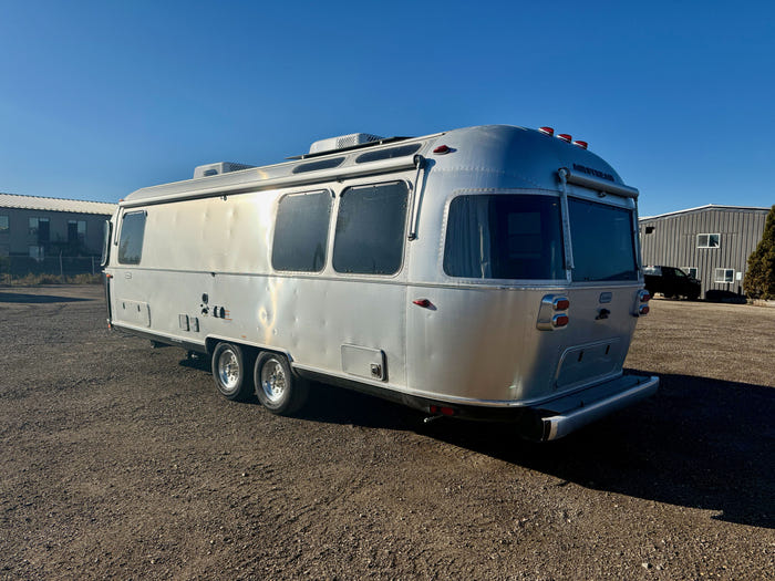 
New 2026 Airstream Globetrotter 27FB Travel Trailer - Dublin Slate (D/D) Exterior - Black Walnut Interior - VIN: 1STTNYL20TJ579971 - Stock #R60033