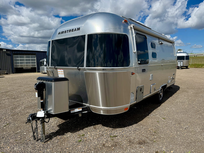 2025 Airstream Caravel 22FB