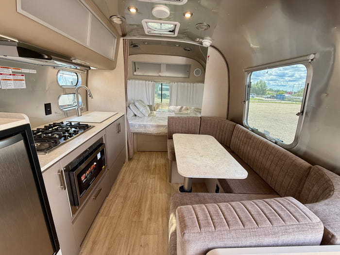 2025 Airstream Caravel 22FB