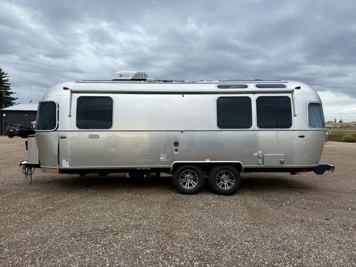 2025 Airstream Trade Wind 25FBQ