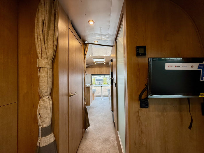 2025 Airstream Trade Wind 25FBQ