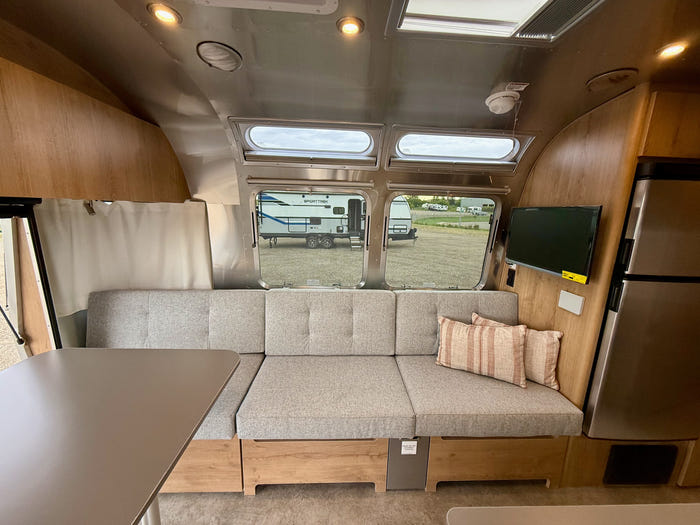 2025 Airstream Trade Wind 25FBQ