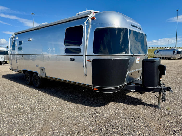 2025 Airstream Flying Cloud 27FBQ
