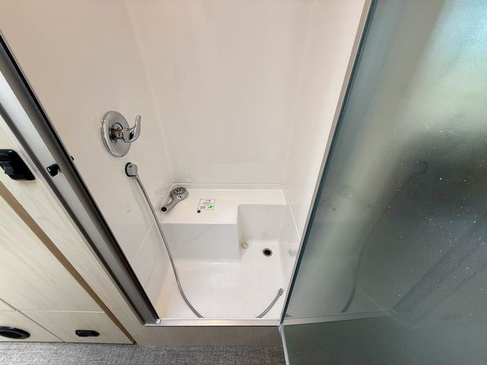 2025 Airstream Flying Cloud 27FBQ