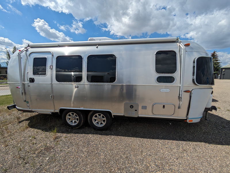 2024 Airstream Flying Cloud 23FB