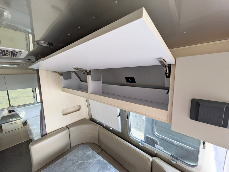 2024 Airstream Flying Cloud 23FB