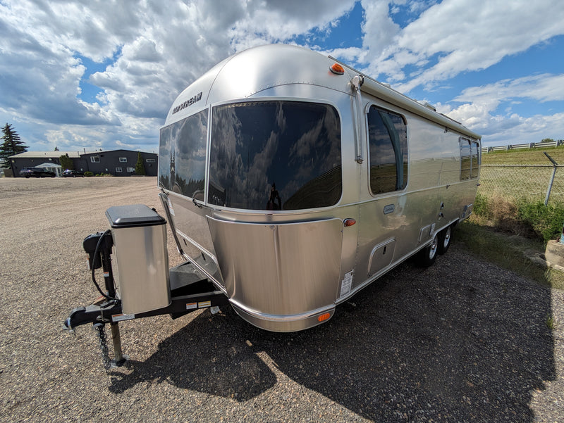 2024 Airstream Globetrotter 25FB