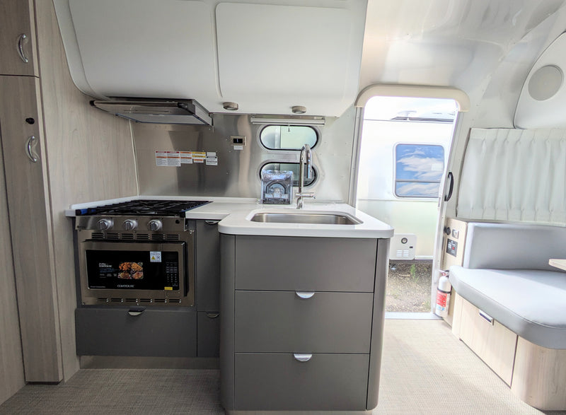 2024 Airstream Globetrotter 25FB