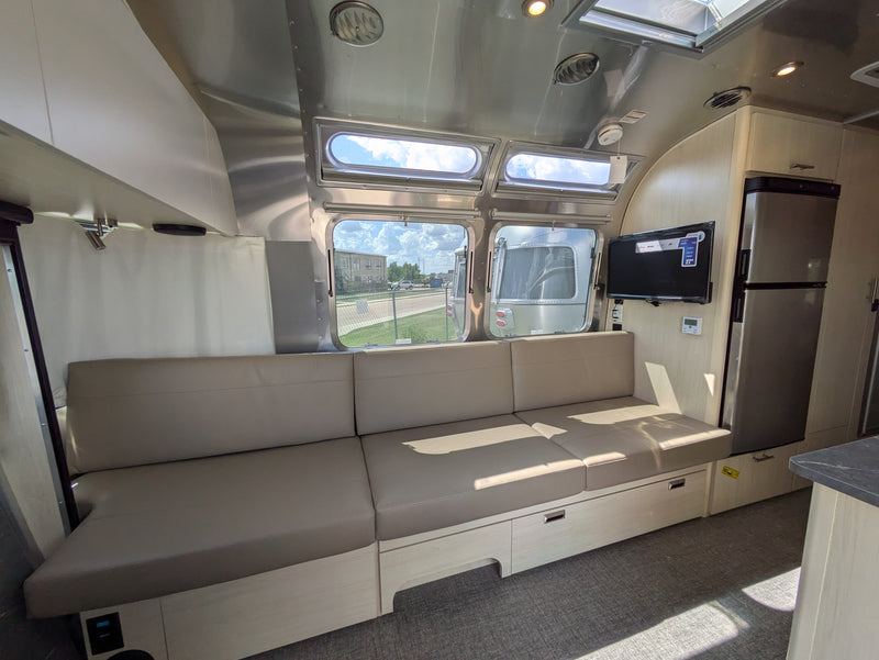 2024 Airstream Flying Cloud 25FB