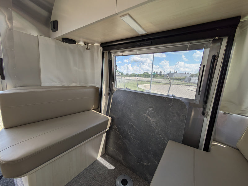 2024 Airstream Flying Cloud 25FB