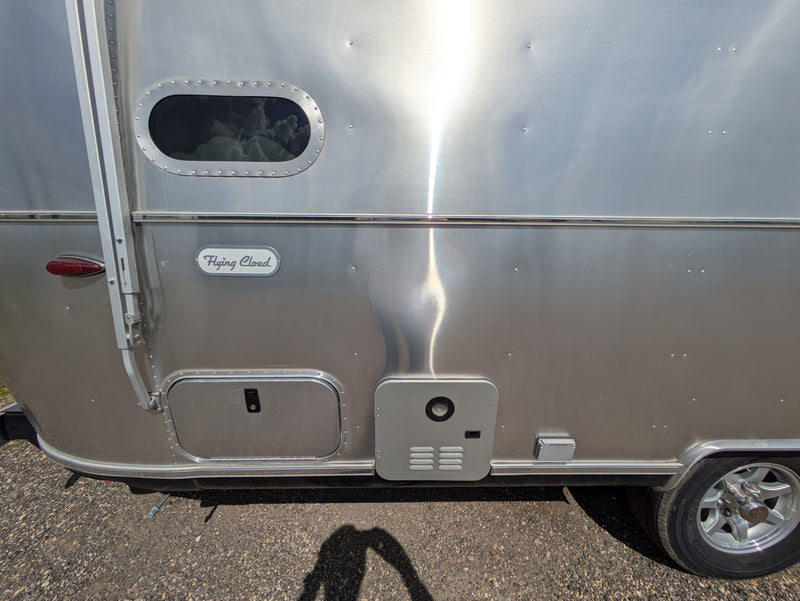 2024 Airstream Flying Cloud 30FB Bunk