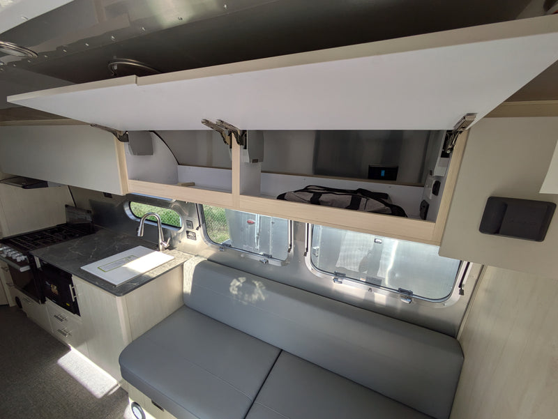 2024 Airstream Flying Cloud 30FB Bunk