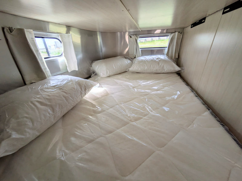 2024 Airstream Flying Cloud 30FB Bunk