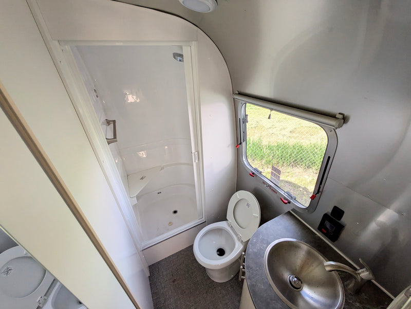 2024 Airstream Flying Cloud 30FB Bunk