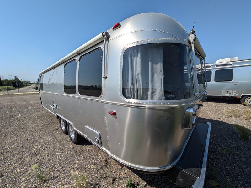 2024 Airstream International 27FB