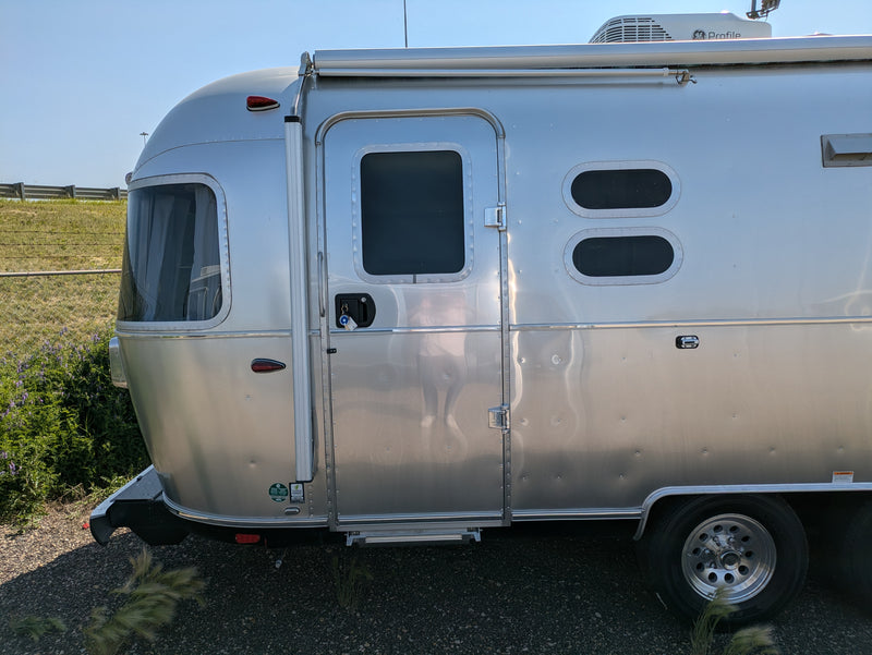 2024 Airstream International 27FB