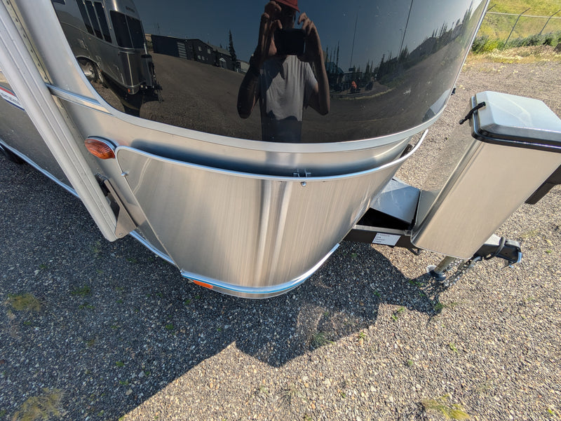 2024 Airstream International 27FB