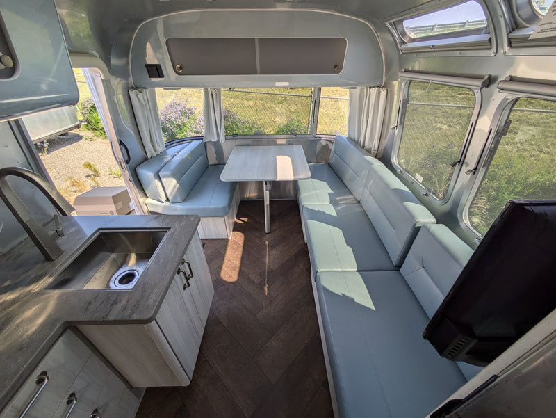 2024 Airstream International 27FB