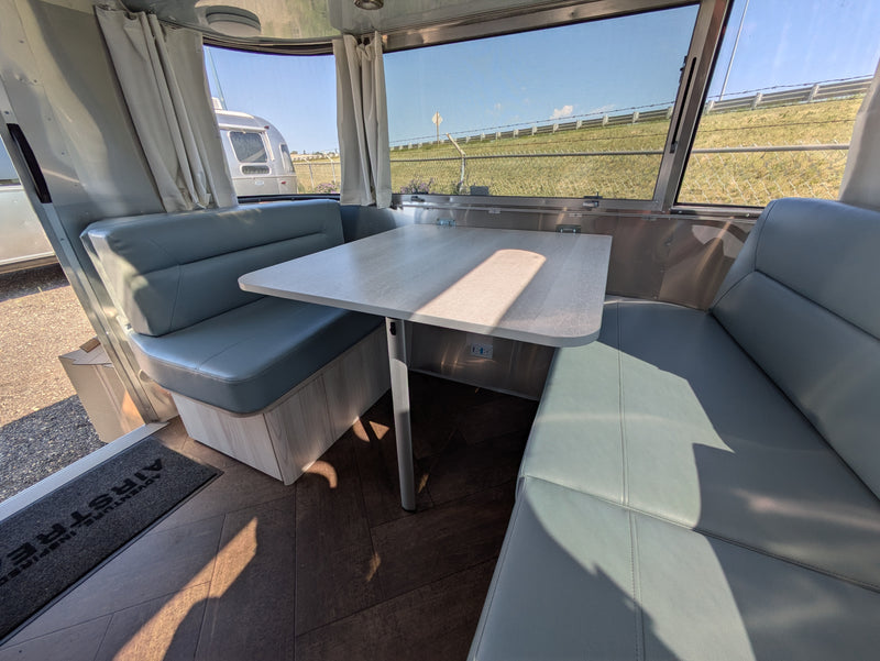 2024 Airstream International 27FB