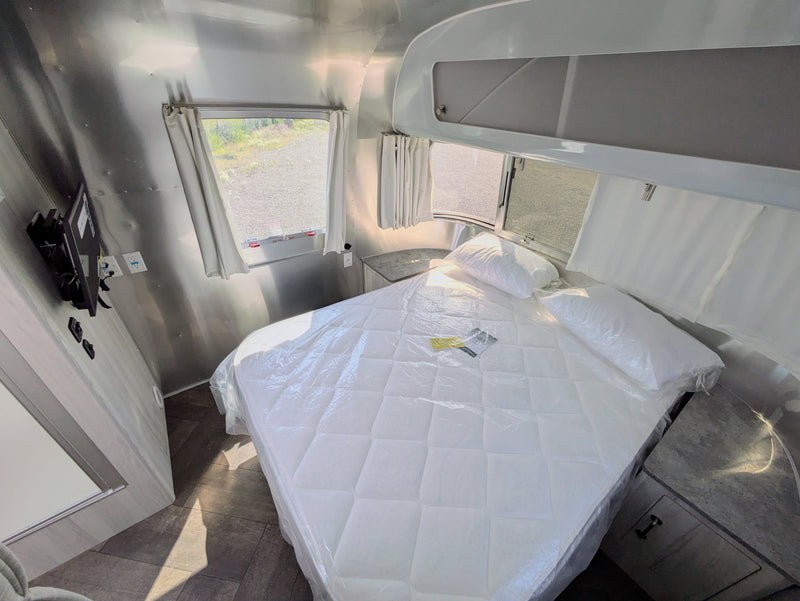 2024 Airstream International 27FB