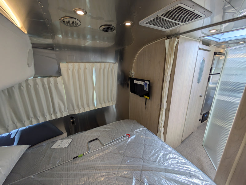 2024 Airstream Globetrotter 30RB