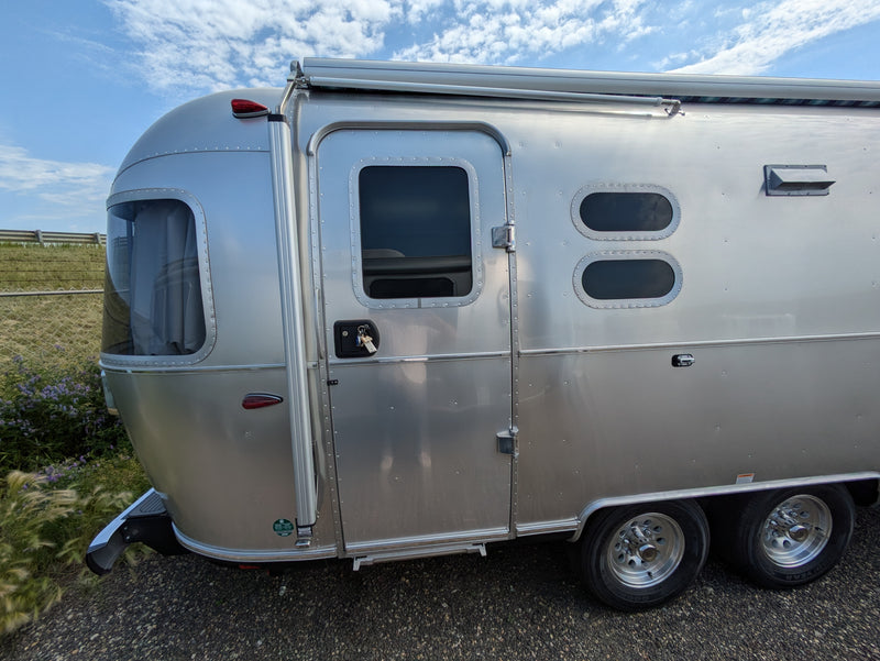 2024 Airstream International 25FB