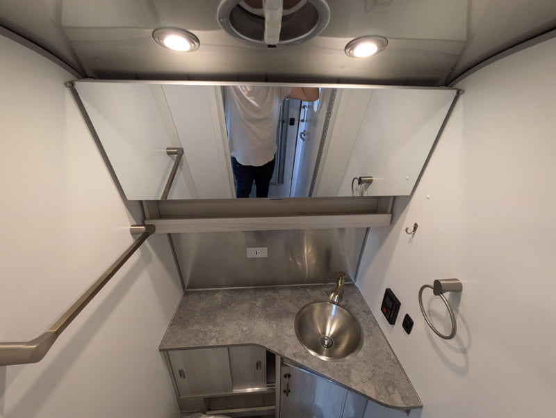 2024 Airstream International 25FB