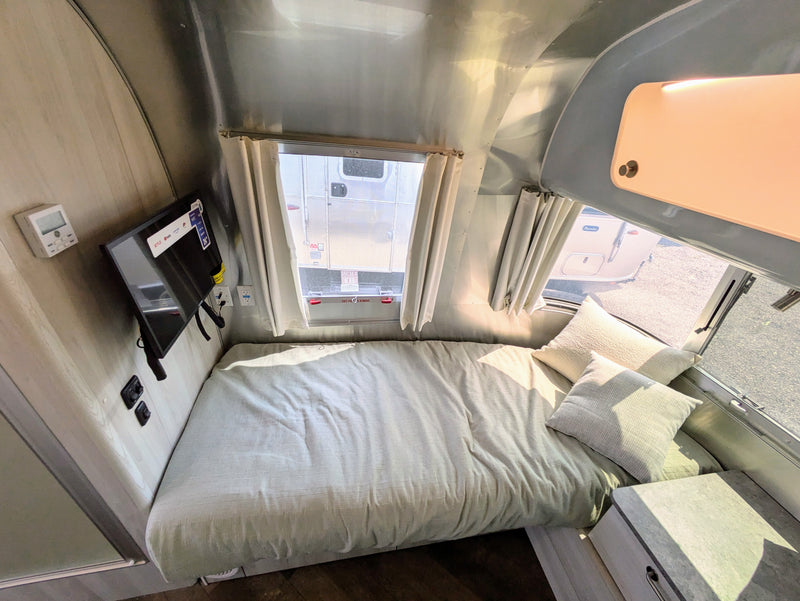 2024 Airstream International 25FB