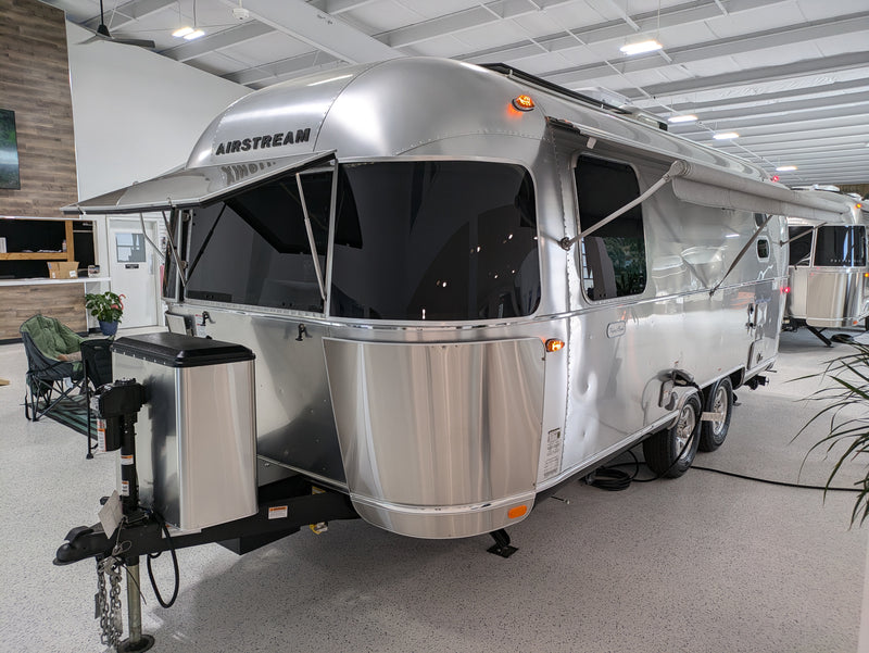 2024 Airstream Flying Cloud 23FB