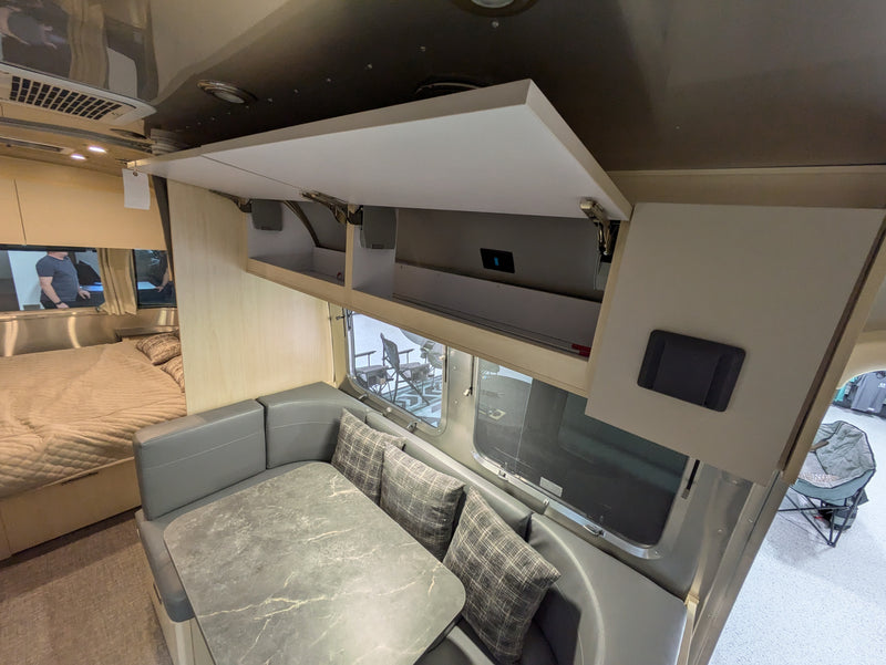 2024 Airstream Flying Cloud 23FB