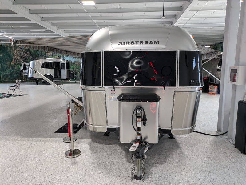 2024 Airstream Pottery Barn Se 28RB