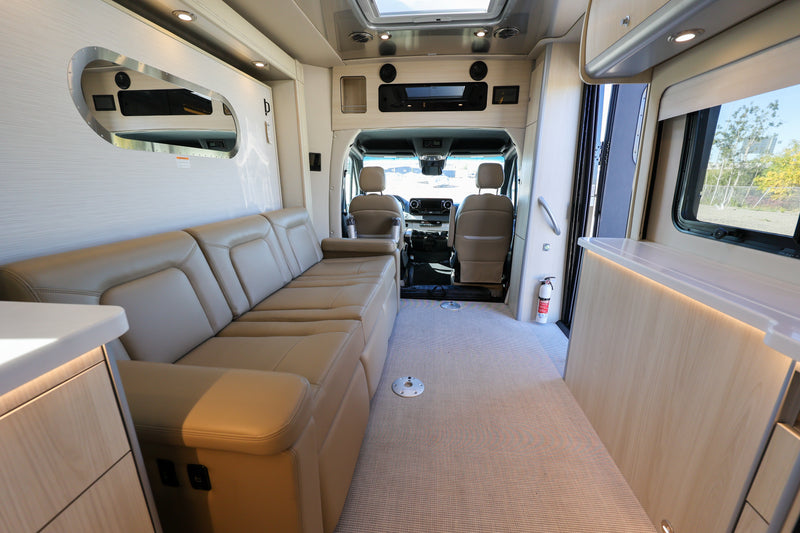 2025 Airstream Atlas E1 Package