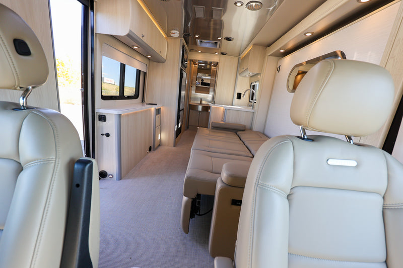 2025 Airstream Atlas E1 Package