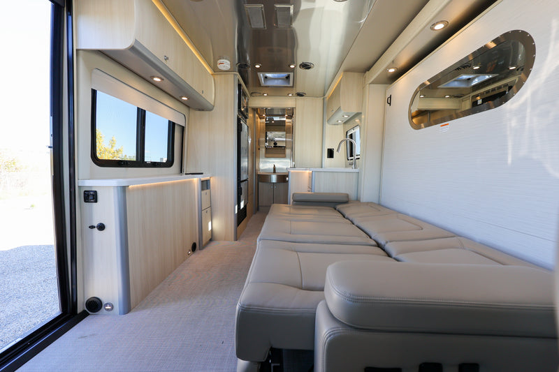 2025 Airstream Atlas E1 Package