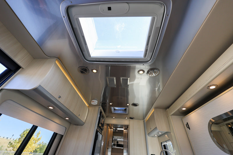 2025 Airstream Atlas E1 Package