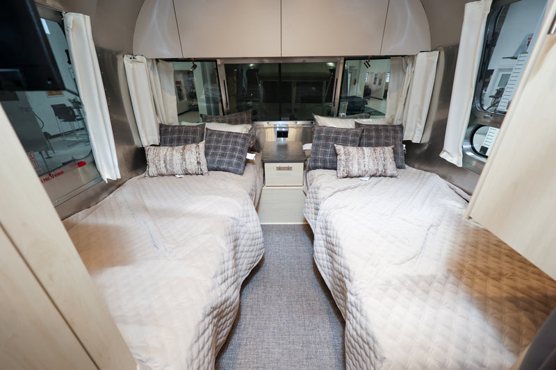 2025 Airstream Caravel 20FB