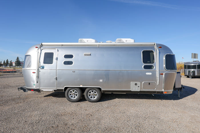 2025 Airstream Flying Cloud 25FBQ