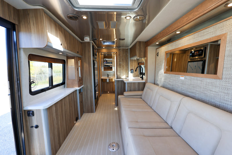 2025 Airstream Atlas TOMMY Bahama