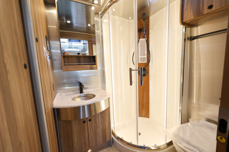 2025 Airstream Atlas TOMMY Bahama