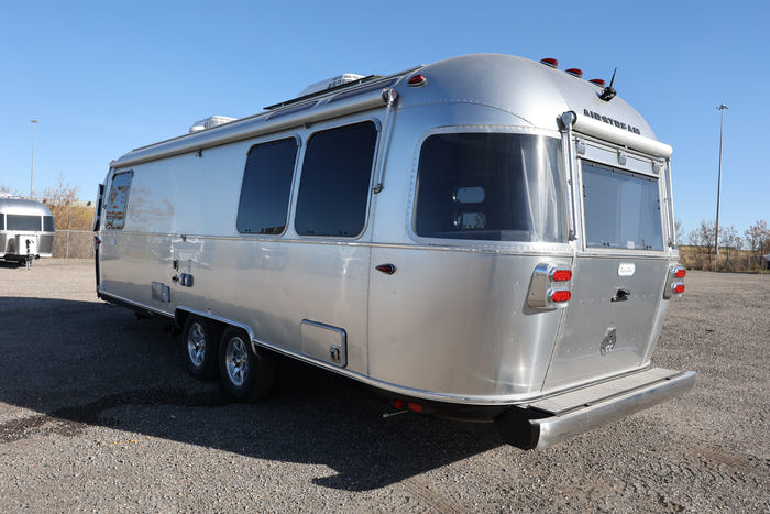 2025 Airstream Flying Cloud 27FBQ
