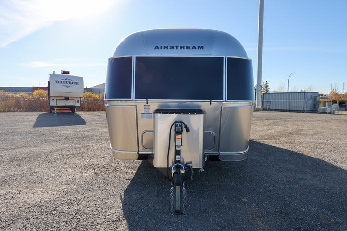 2025 Airstream Flying Cloud 27FBQ