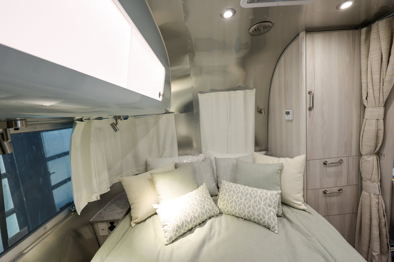 2025 Airstream International 23FBQ