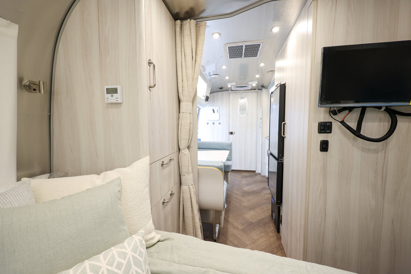 2025 Airstream International 23FBQ