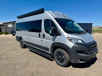 2025 Airstream Rangeline 23